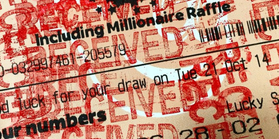Ticket d'EuroMillions tamponné à saturation.